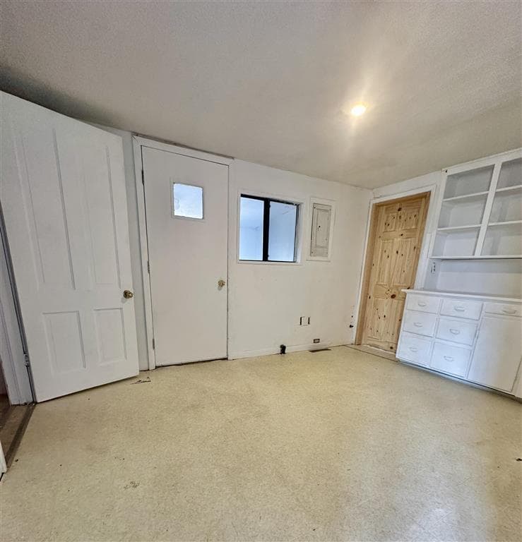 714 Coburn Ave — photo 7 of 25