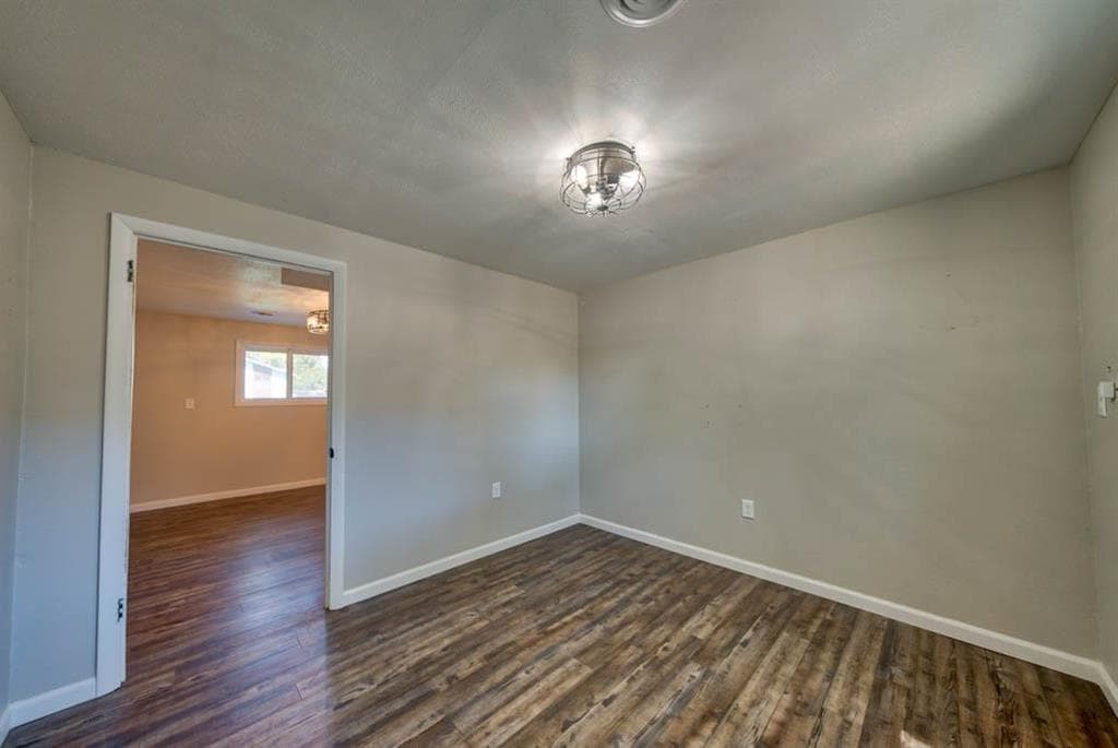 972 E Jefferson St — photo 16 of 25