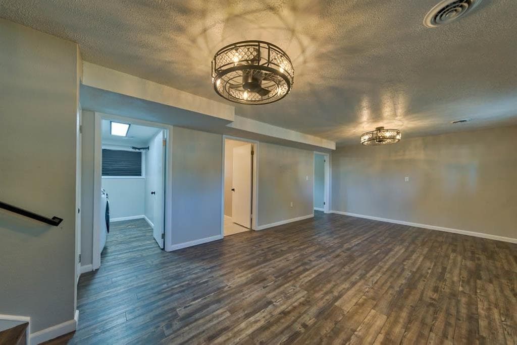 972 E Jefferson St — photo 18 of 25