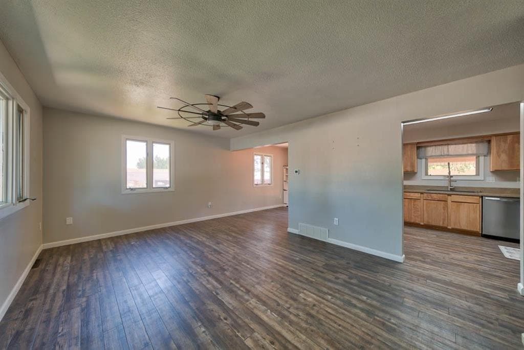 972 E Jefferson St — photo 4 of 25