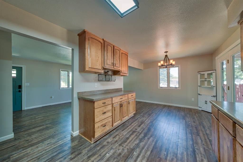 972 E Jefferson St — photo 7 of 25