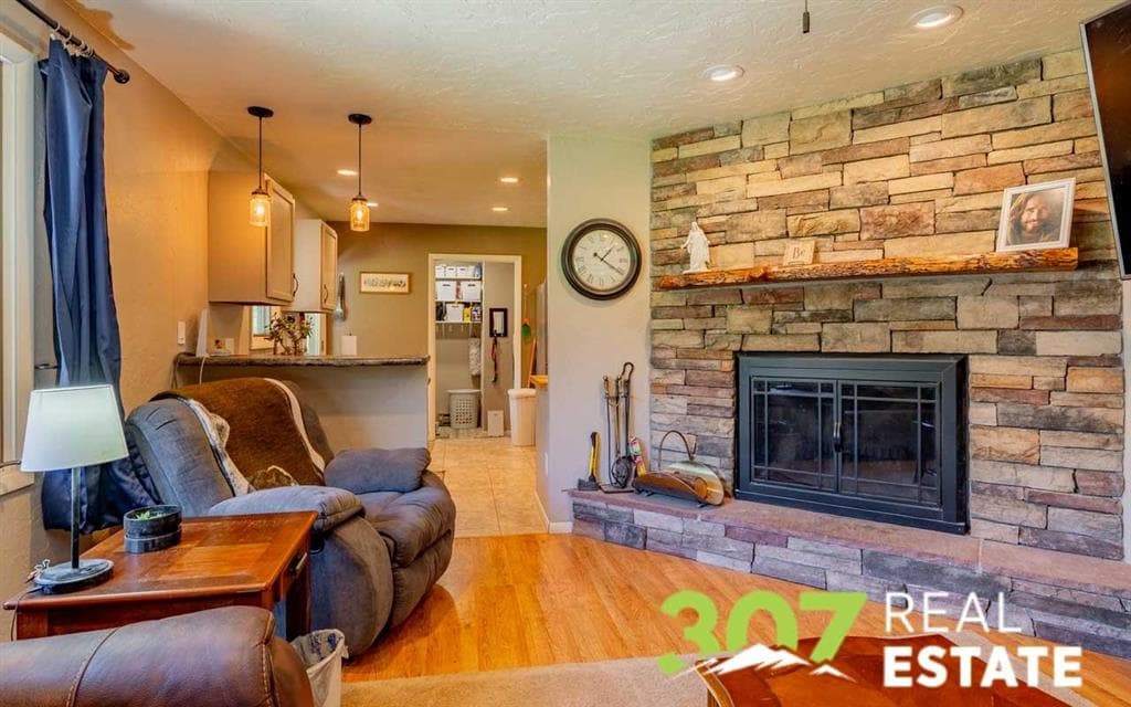 31 McCullough Rd — photo 11 of 25
