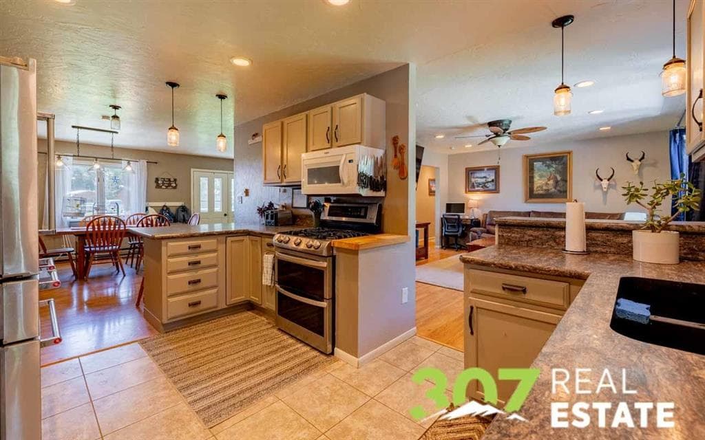 31 McCullough Rd — photo 10 of 25