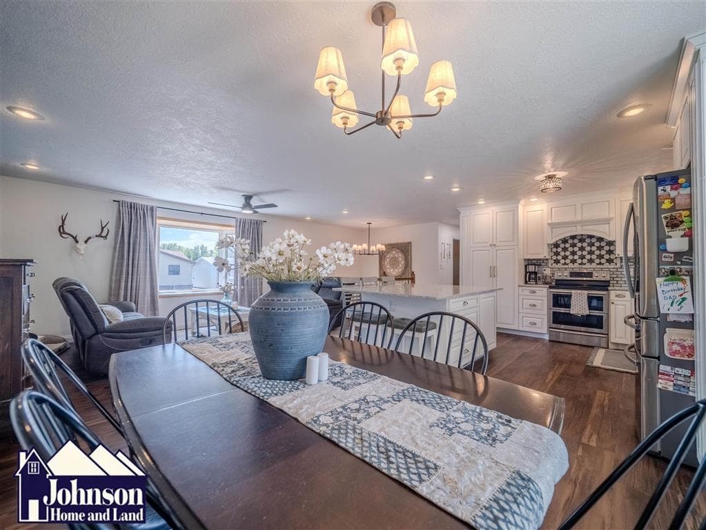 17 Circle Dr — photo 12 of 25