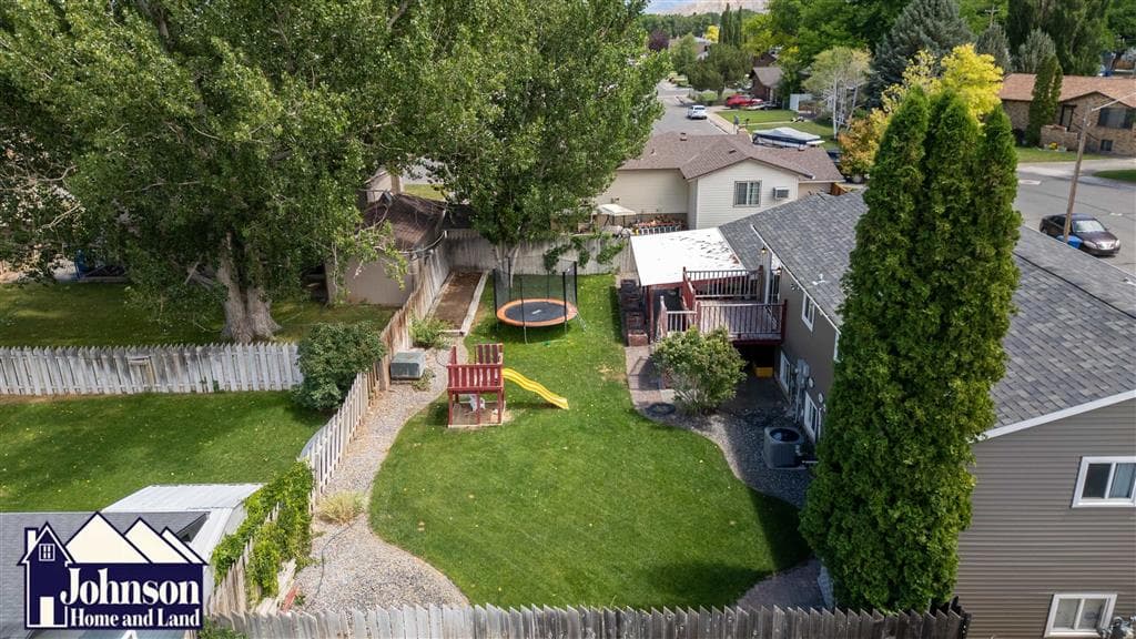 17 Circle Dr — photo 3 of 25
