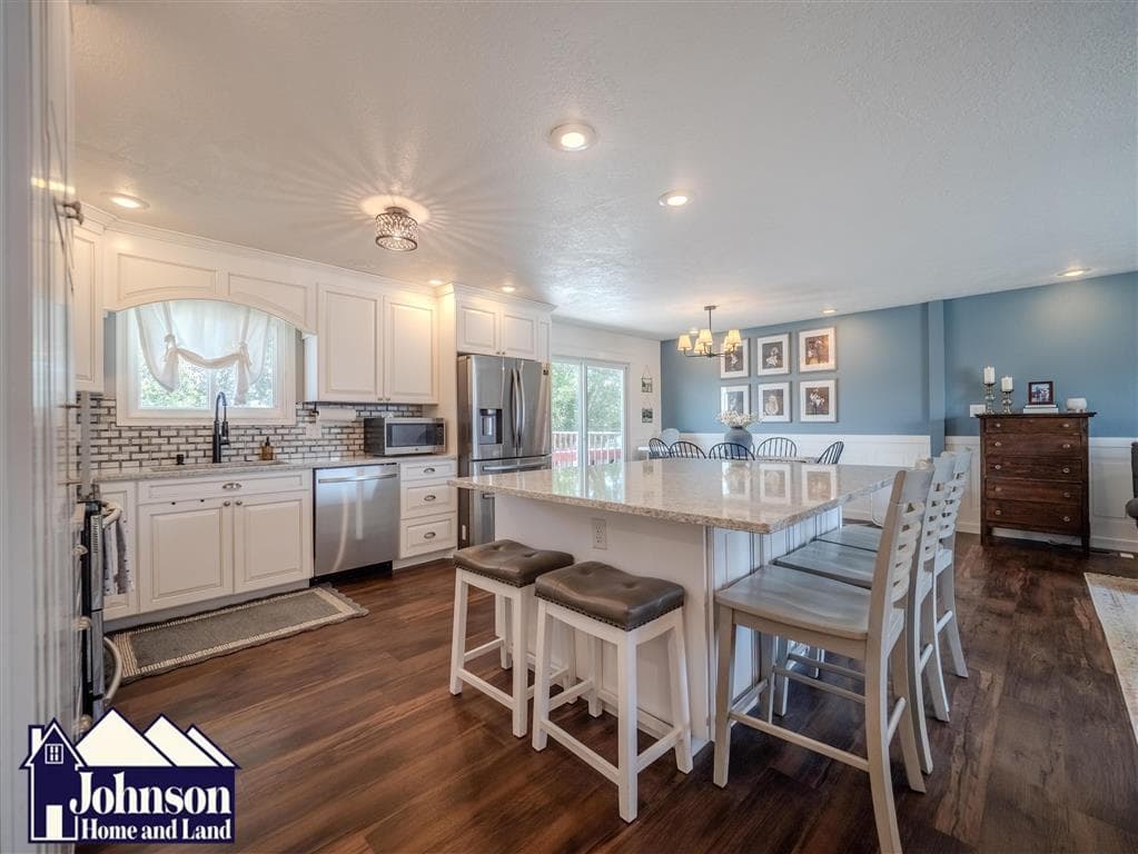 17 Circle Dr — photo 6 of 25