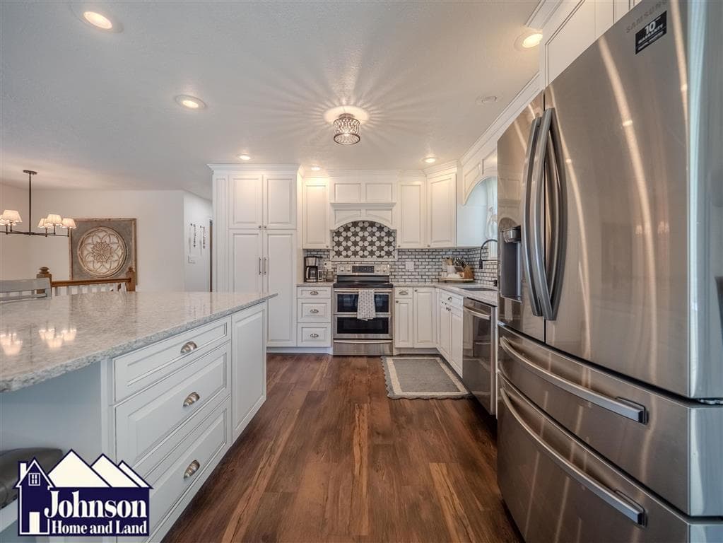 17 Circle Dr — photo 8 of 25