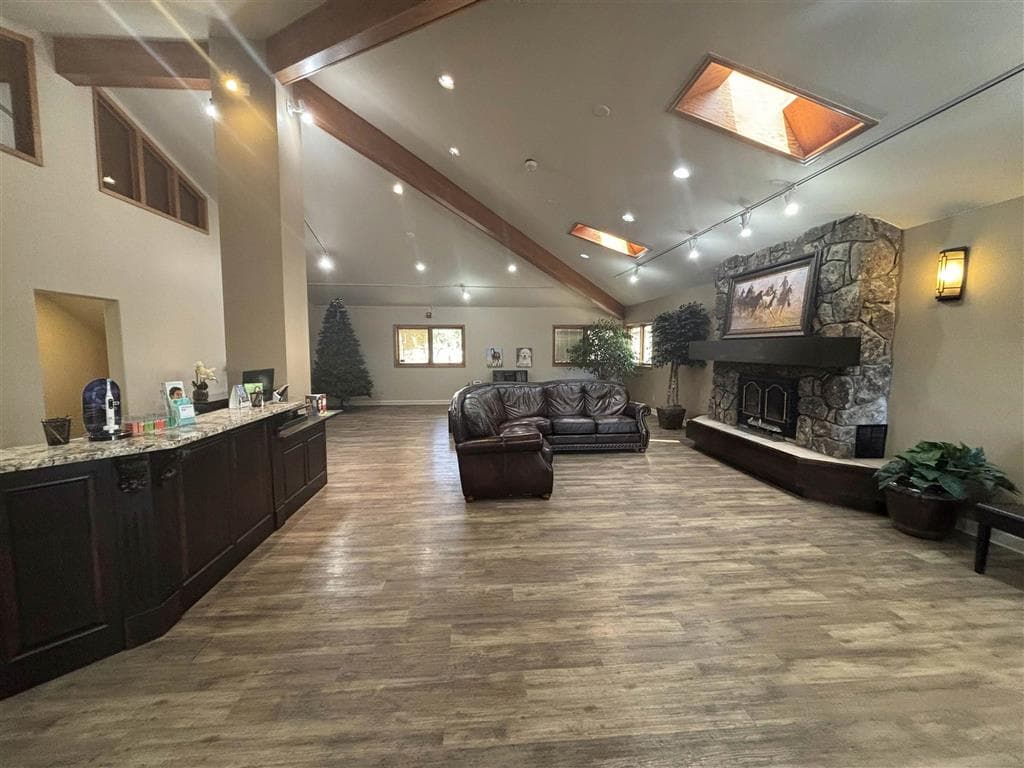726 Allen Ave — photo 6 of 19
