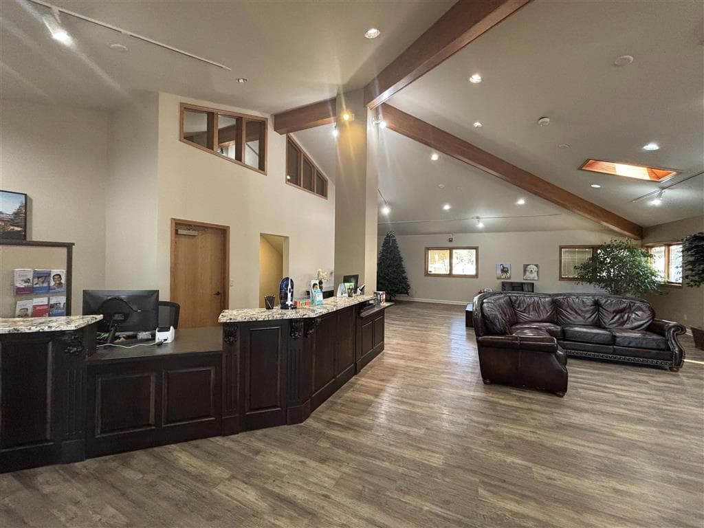 726 Allen Ave — photo 7 of 19