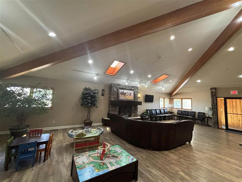 726 Allen Ave — photo 9 of 19