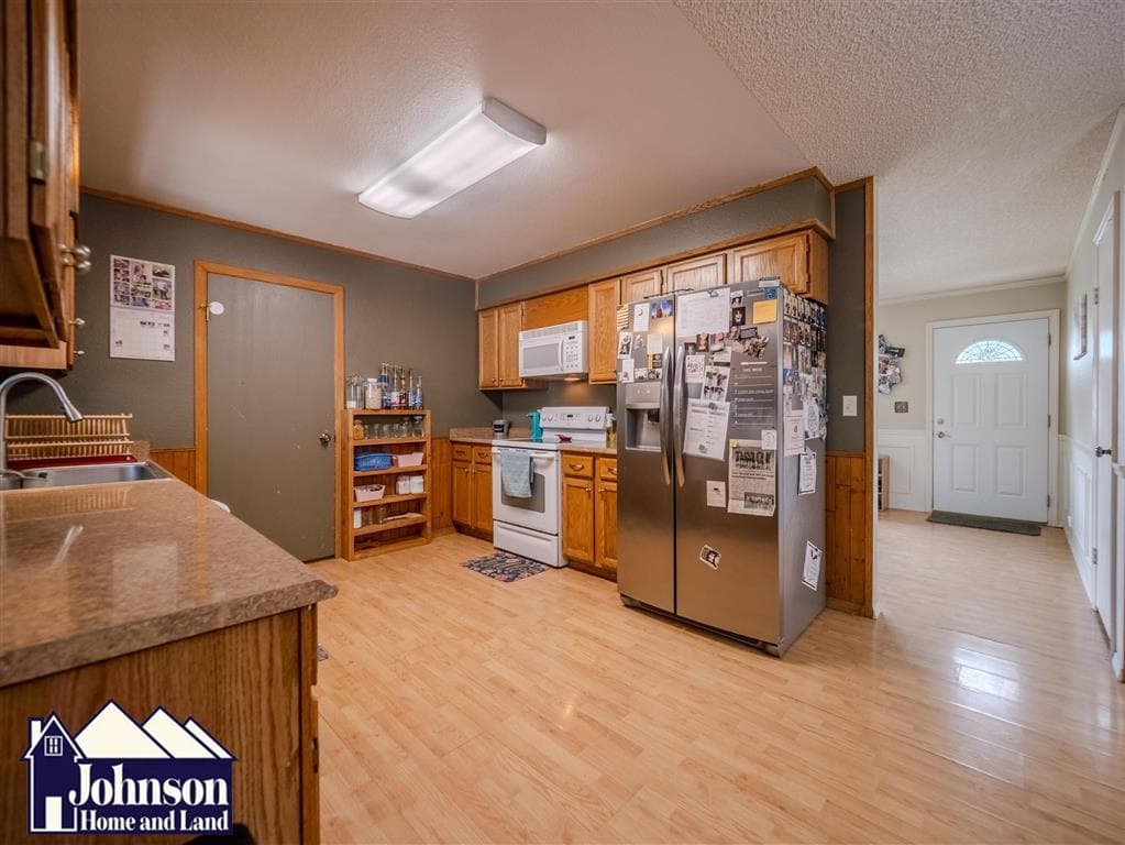 729 Montana Ave — photo 11 of 25