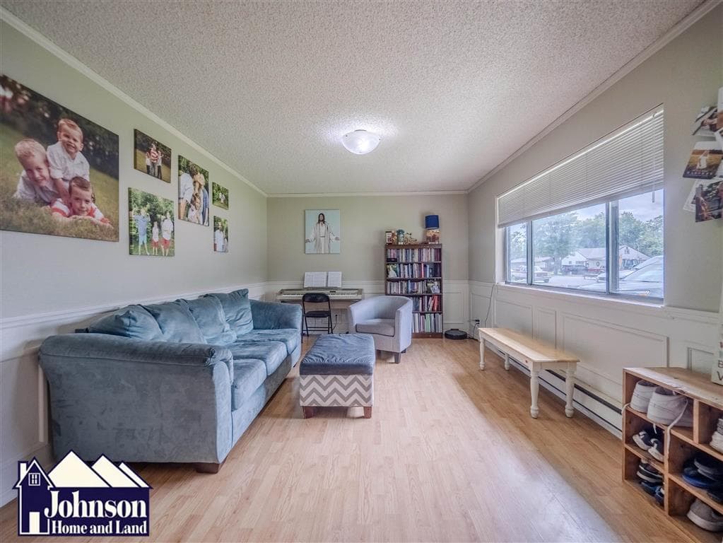 729 Montana Ave — photo 6 of 25
