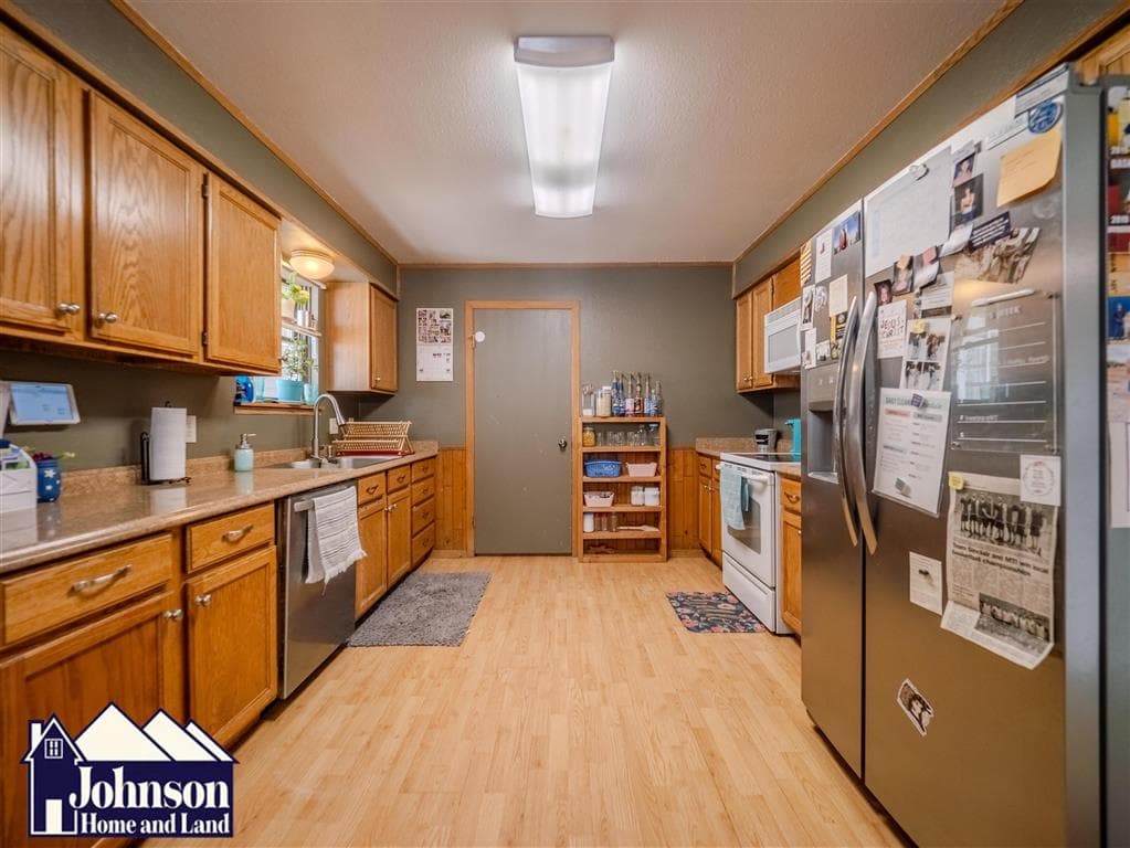729 Montana Ave — photo 10 of 25