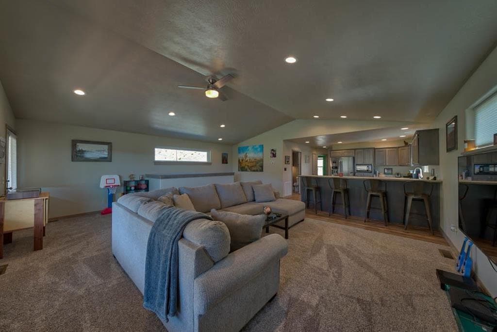4821 Yellowstone Ave — photo 8 of 17