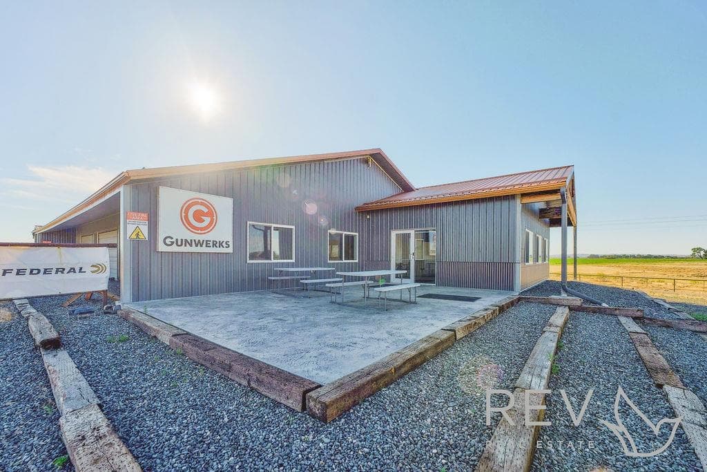 899 Lane 37 — photo 16 of 25