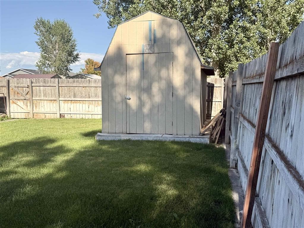 1808 Crest Way — photo 20 of 25