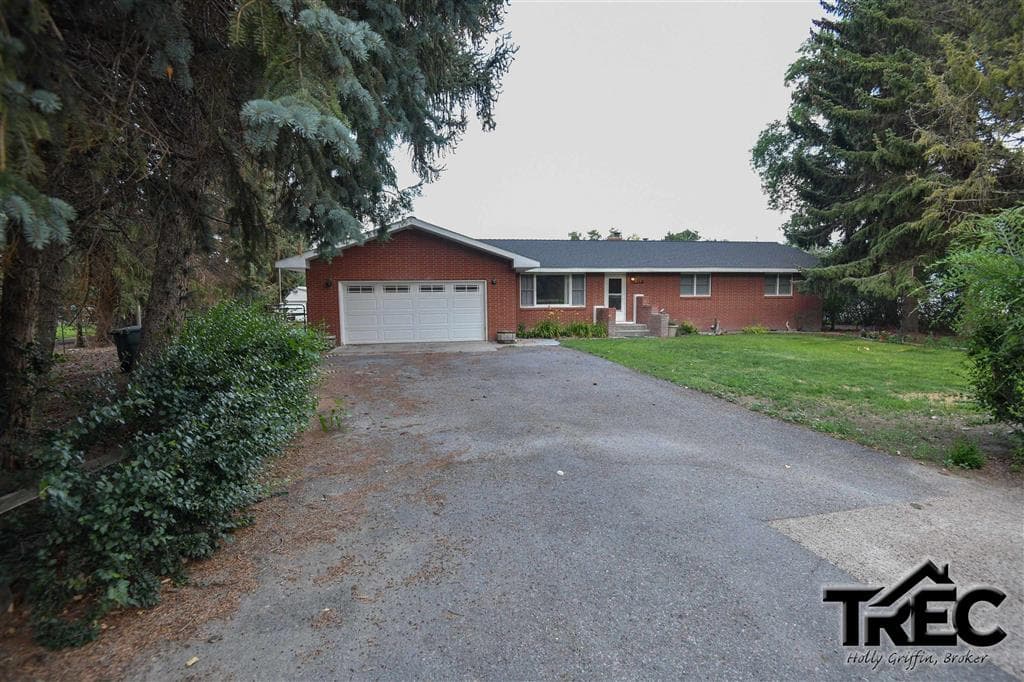609 Tower Blvd — photo 2 of 25