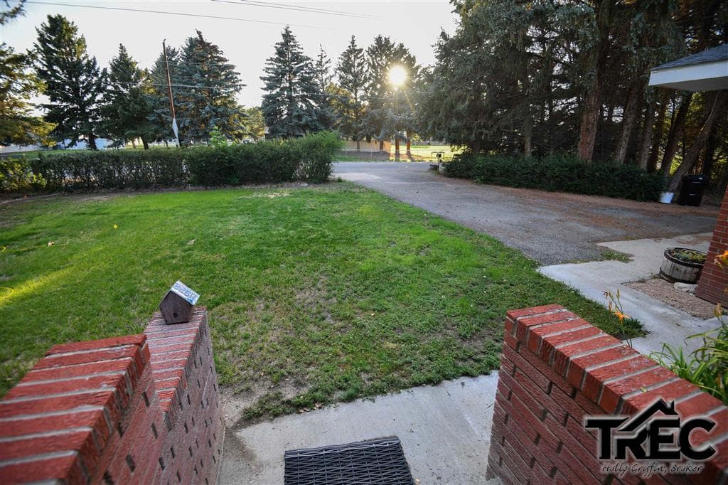 609 Tower Blvd — photo 3 of 25