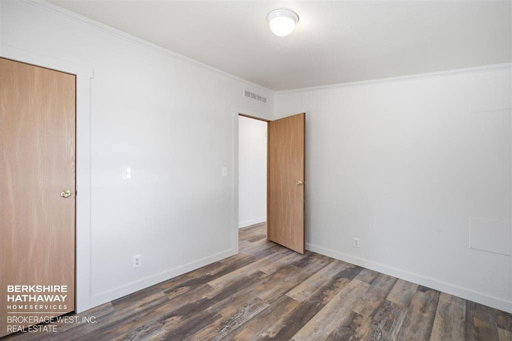 2707 E Avenue — photo 19 of 25