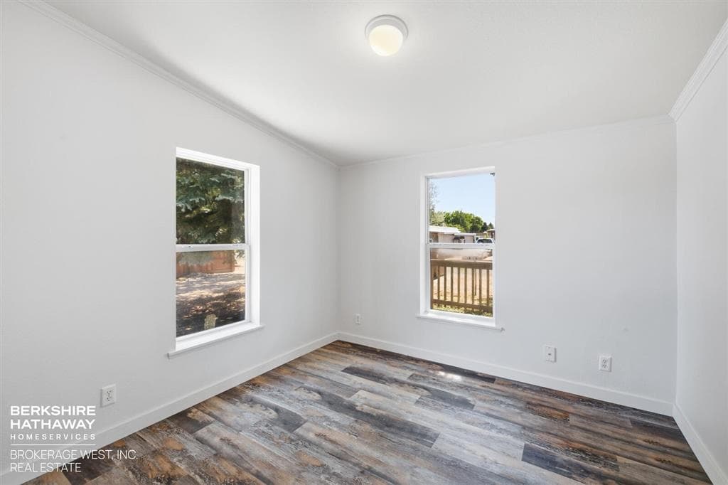 2707 E Avenue — photo 22 of 25