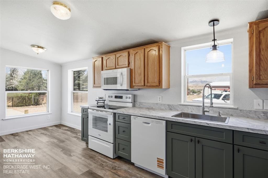 2707 E Avenue — photo 4 of 25