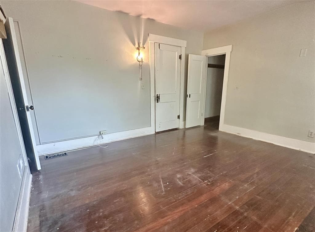 1009 Coburn Ave — photo 18 of 25