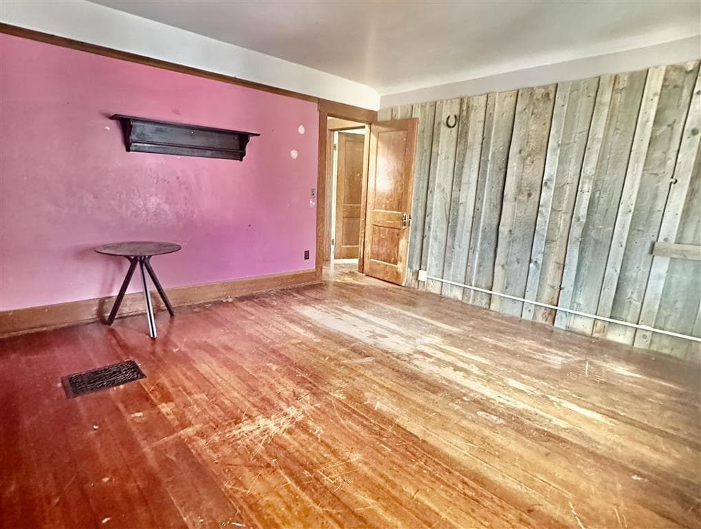 1009 Coburn Ave — photo 23 of 25