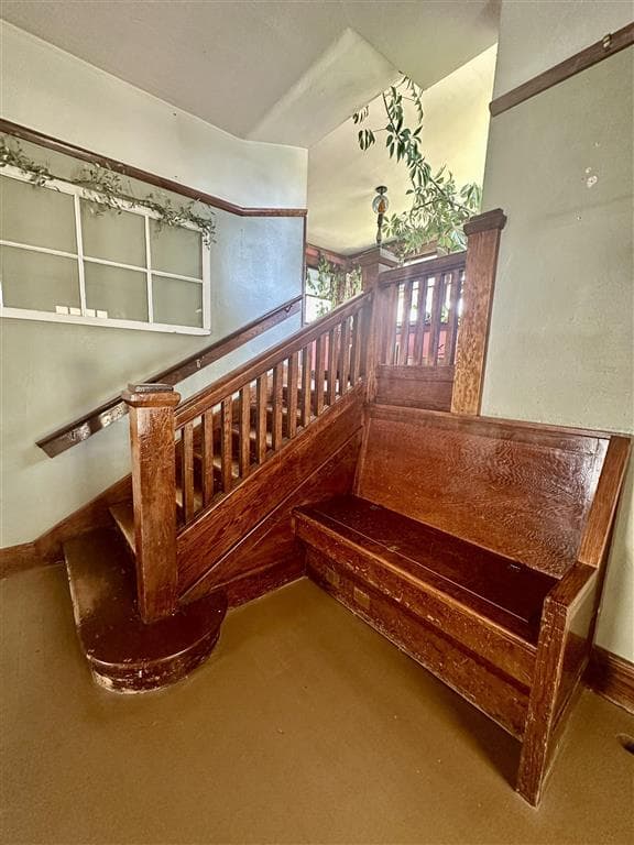 1009 Coburn Ave — photo 6 of 25