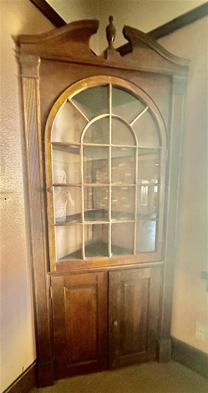 1009 Coburn Ave — photo 10 of 25
