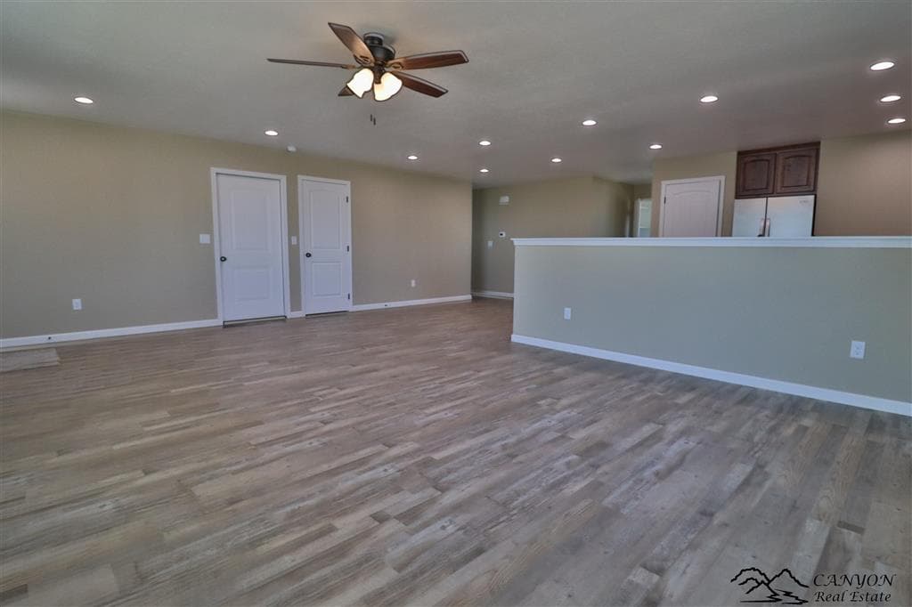 1193 Van Pl — photo 4 of 23