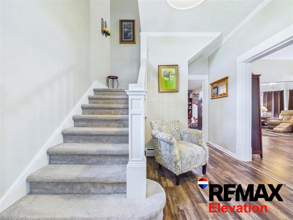 818 West B St — photo 9 of 25