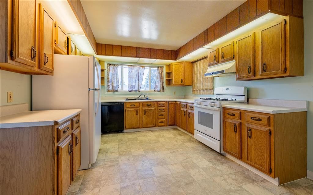 533 & 531 Avenue G — photo 5 of 24