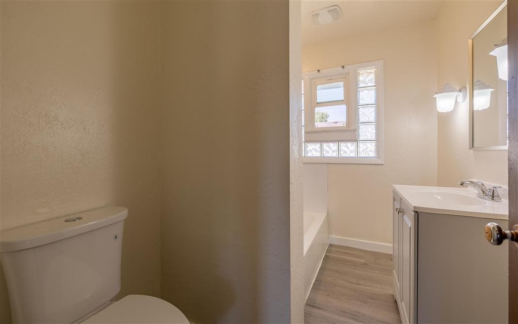 533 & 531 Avenue G — photo 9 of 24