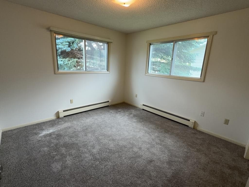 1025 Aspen Dr — photo 5 of 16