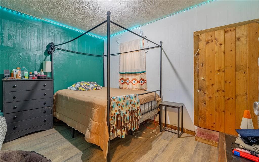 205 Oregon Ave — photo 12 of 25