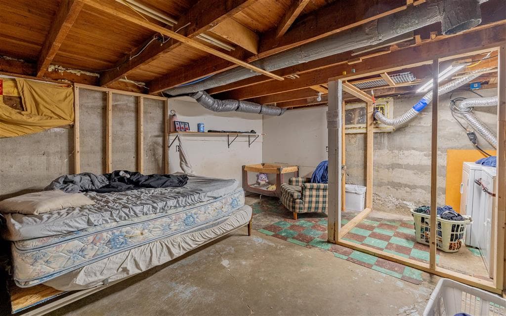 205 Oregon Ave — photo 9 of 25
