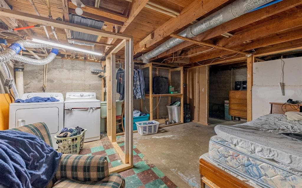 205 Oregon Ave — photo 10 of 25