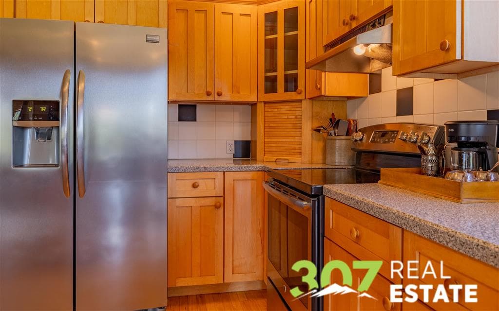 47 Whitney Dr — photo 18 of 25