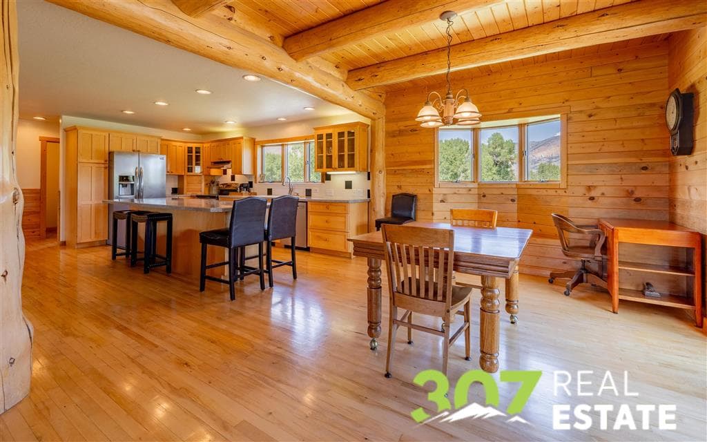 47 Whitney Dr — photo 9 of 25