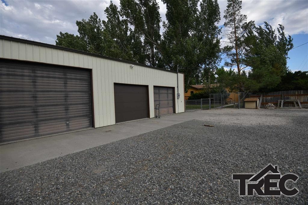 1040 Road 1 — photo 18 of 25