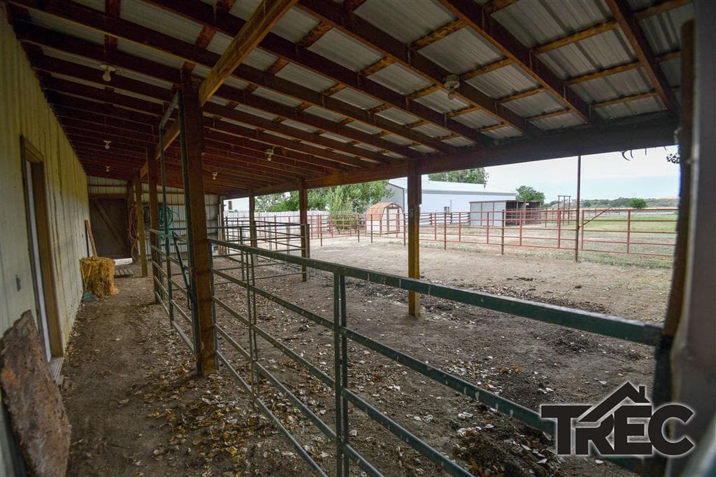 1040 Road 1 — photo 19 of 25