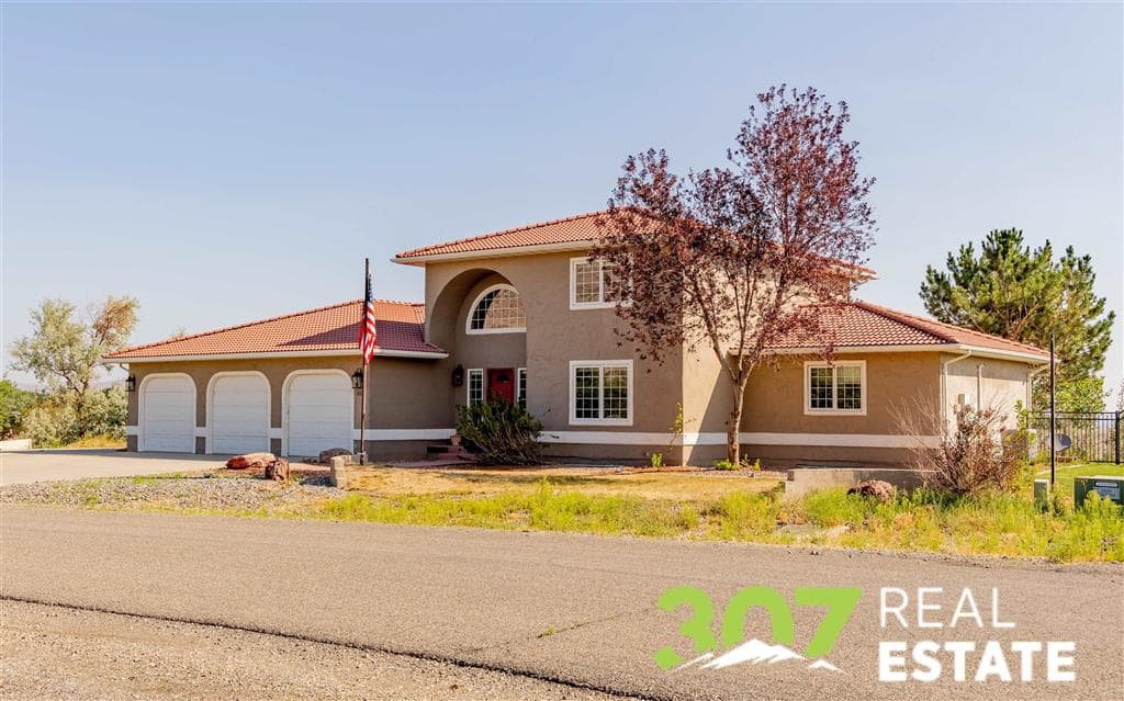 220 S Chugwater Dr — photo 2 of 25