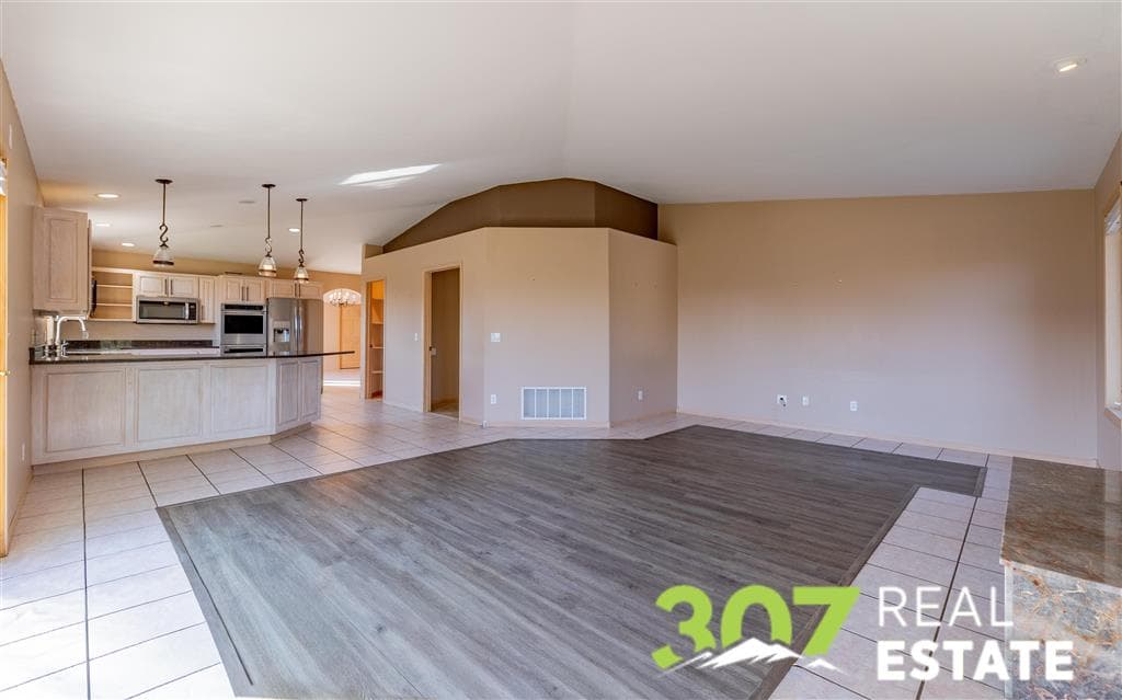 220 S Chugwater Dr — photo 15 of 25