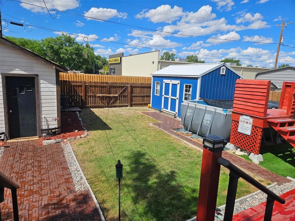 236 1st Ave S — photo 6 of 25