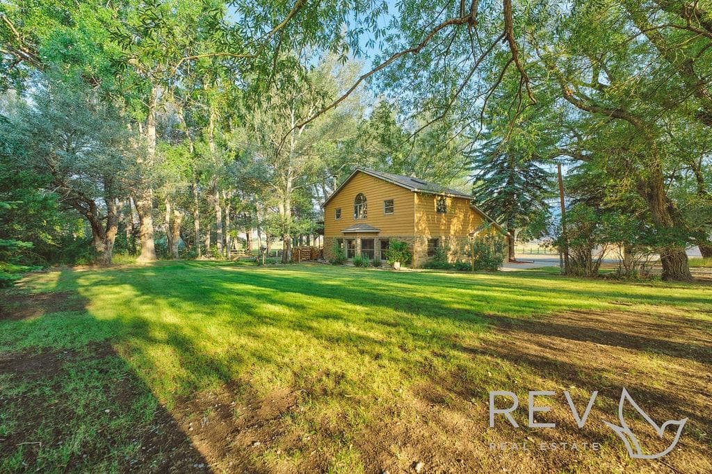 745 Southfork Rd — photo 2 of 25