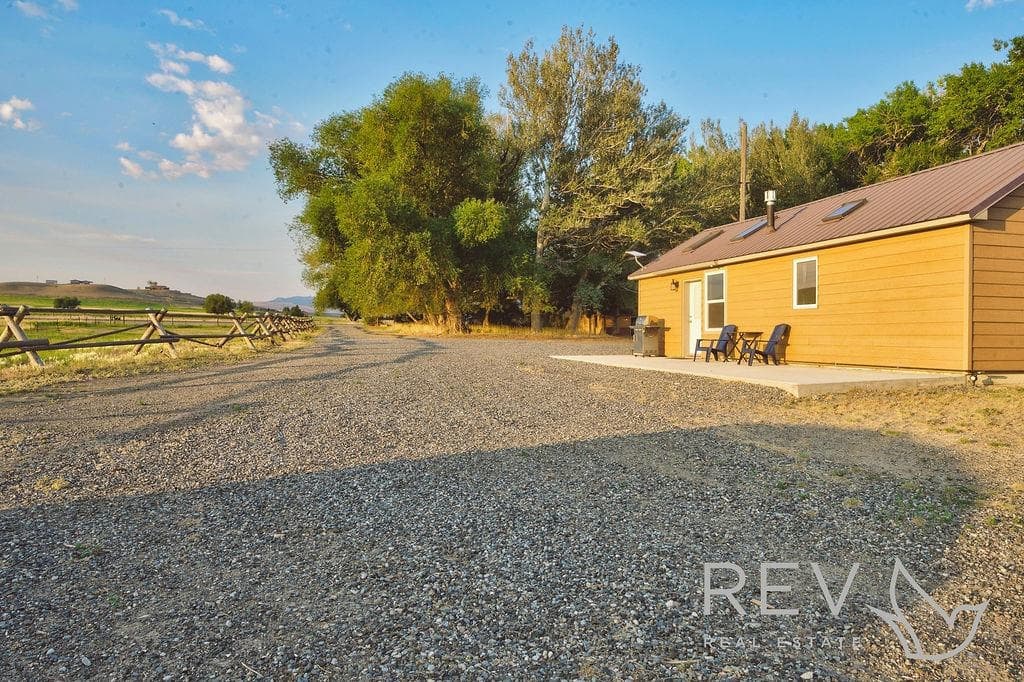 745 Southfork Rd — photo 4 of 25
