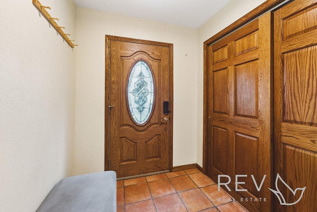 745 Southfork Rd — photo 9 of 25