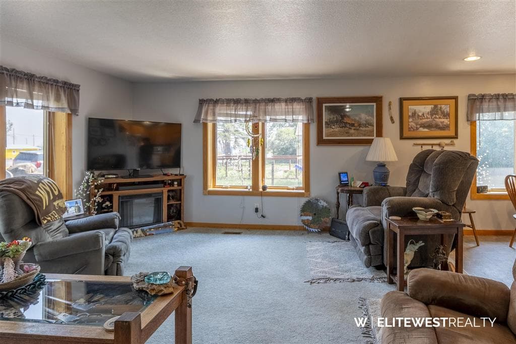 314 Ash St — photo 4 of 25