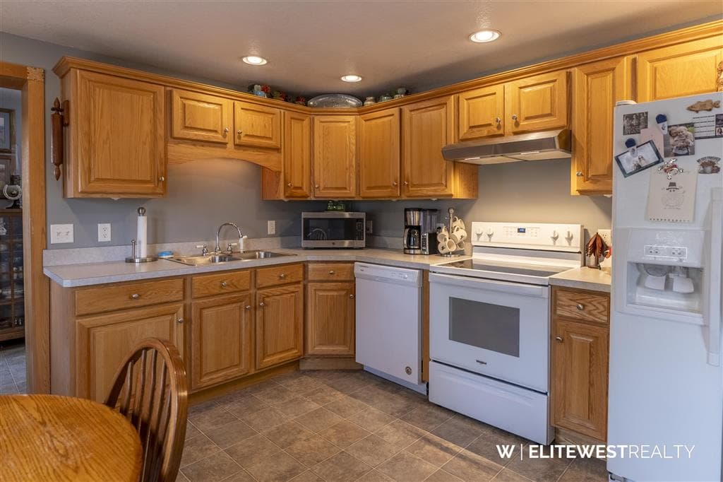 314 Ash St — photo 8 of 25