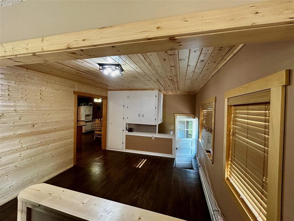 401 S 7th St — photo 12 of 25